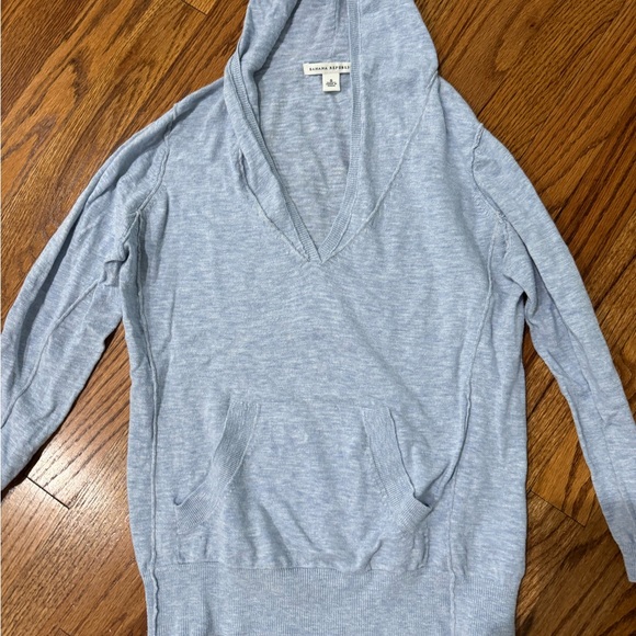 Banana Republic Light Gray Women's Sweater - Picture 1 of 1